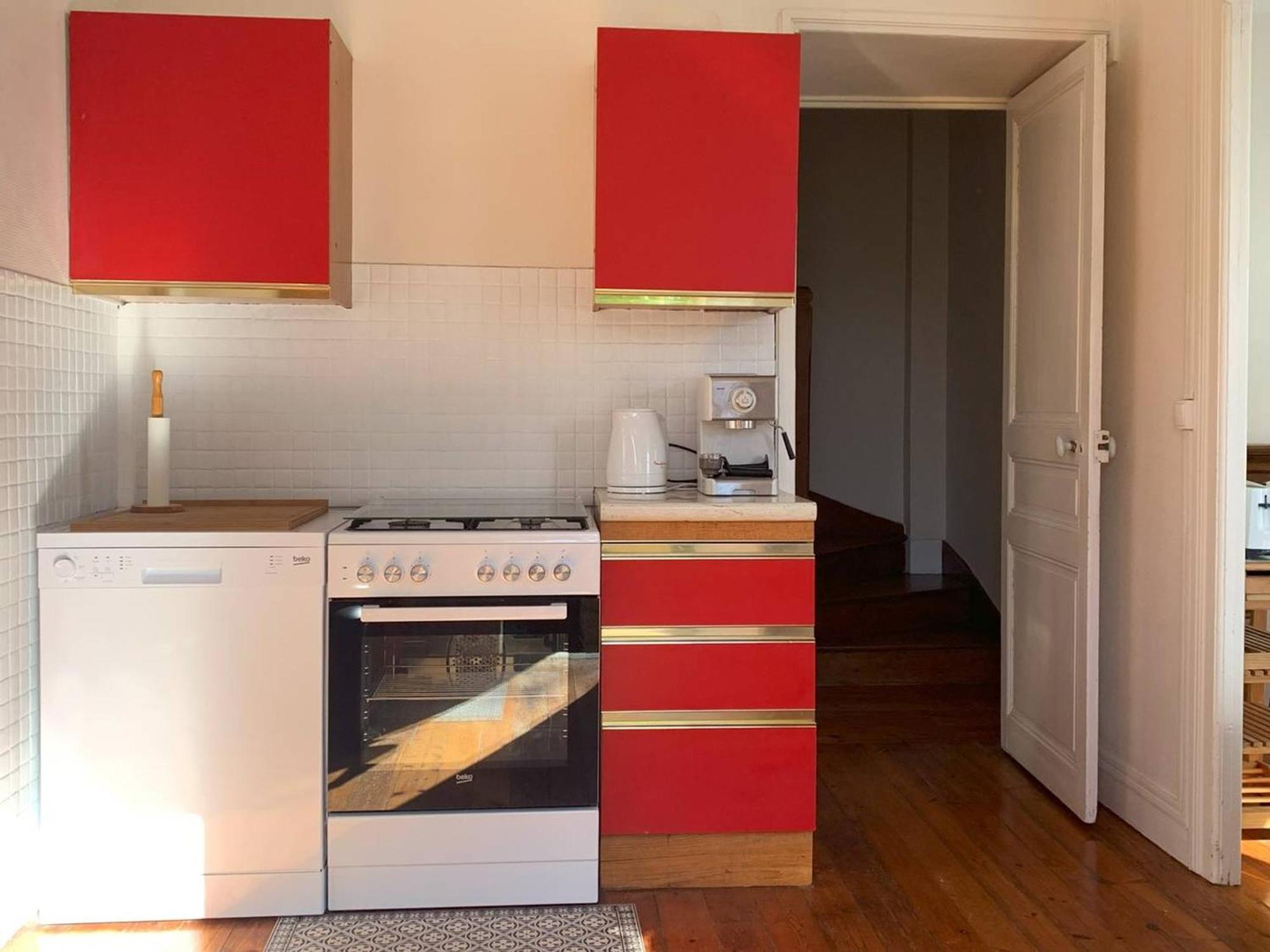 Maison De Caractere Avec Wifi Et Parking Proche Et Commerces - Fr-1-368-409